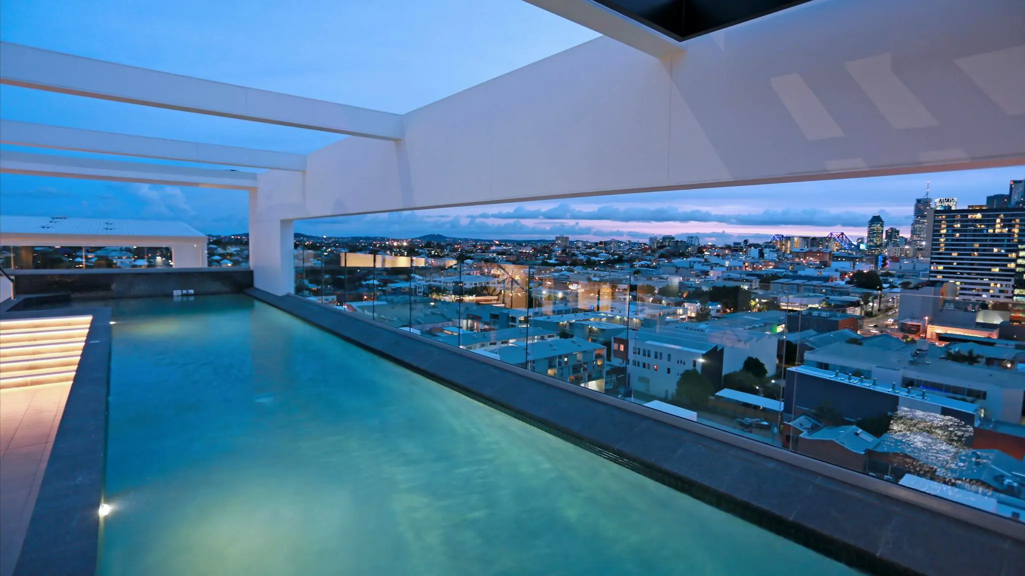 Alex_Perry_Hotel_and_Apartments_2
