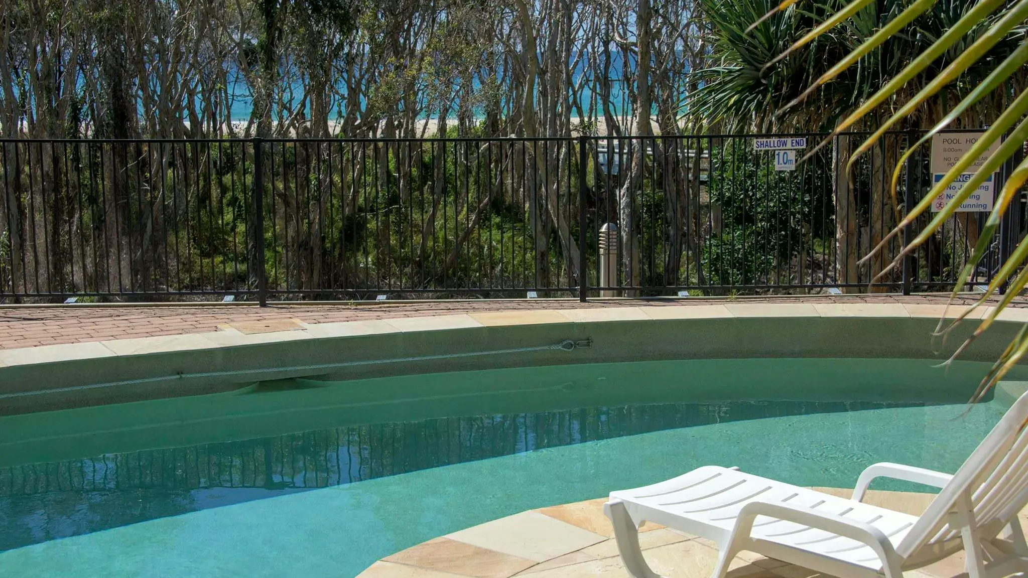 Anchorage_Beachfront_Island_Resort_8