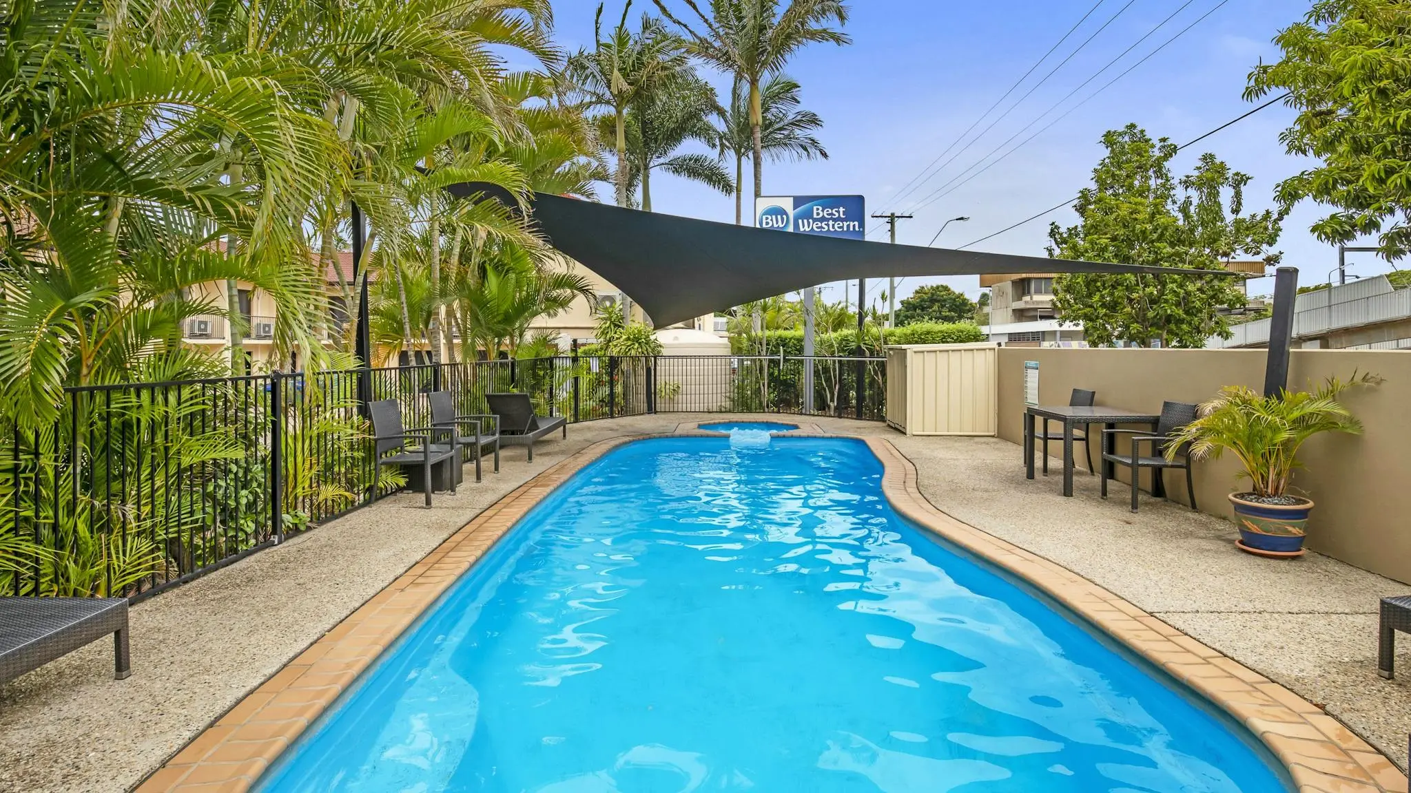 Best_Western_Airport_85_Motel_6