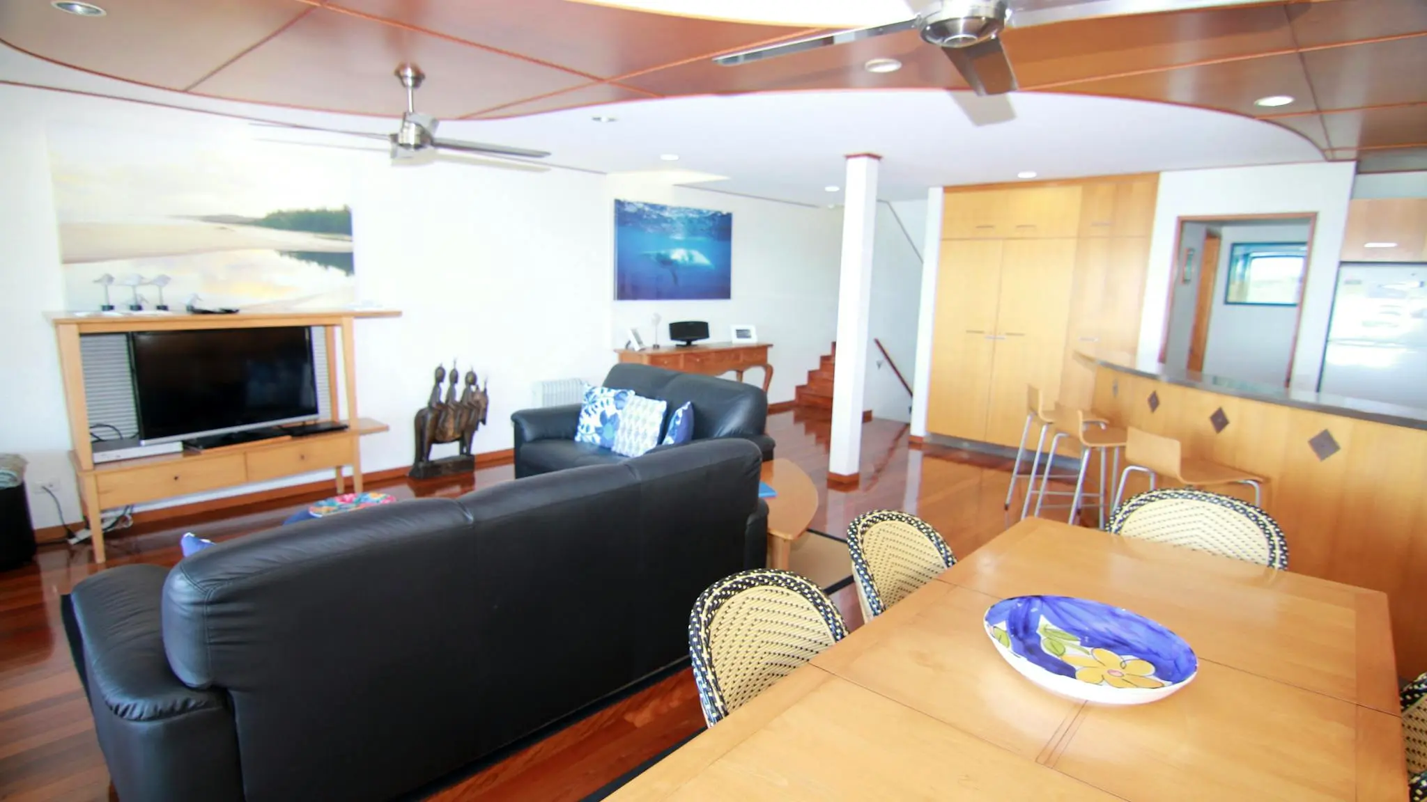 Claytons_on_Cylinder_Beach_Front Apartments_4