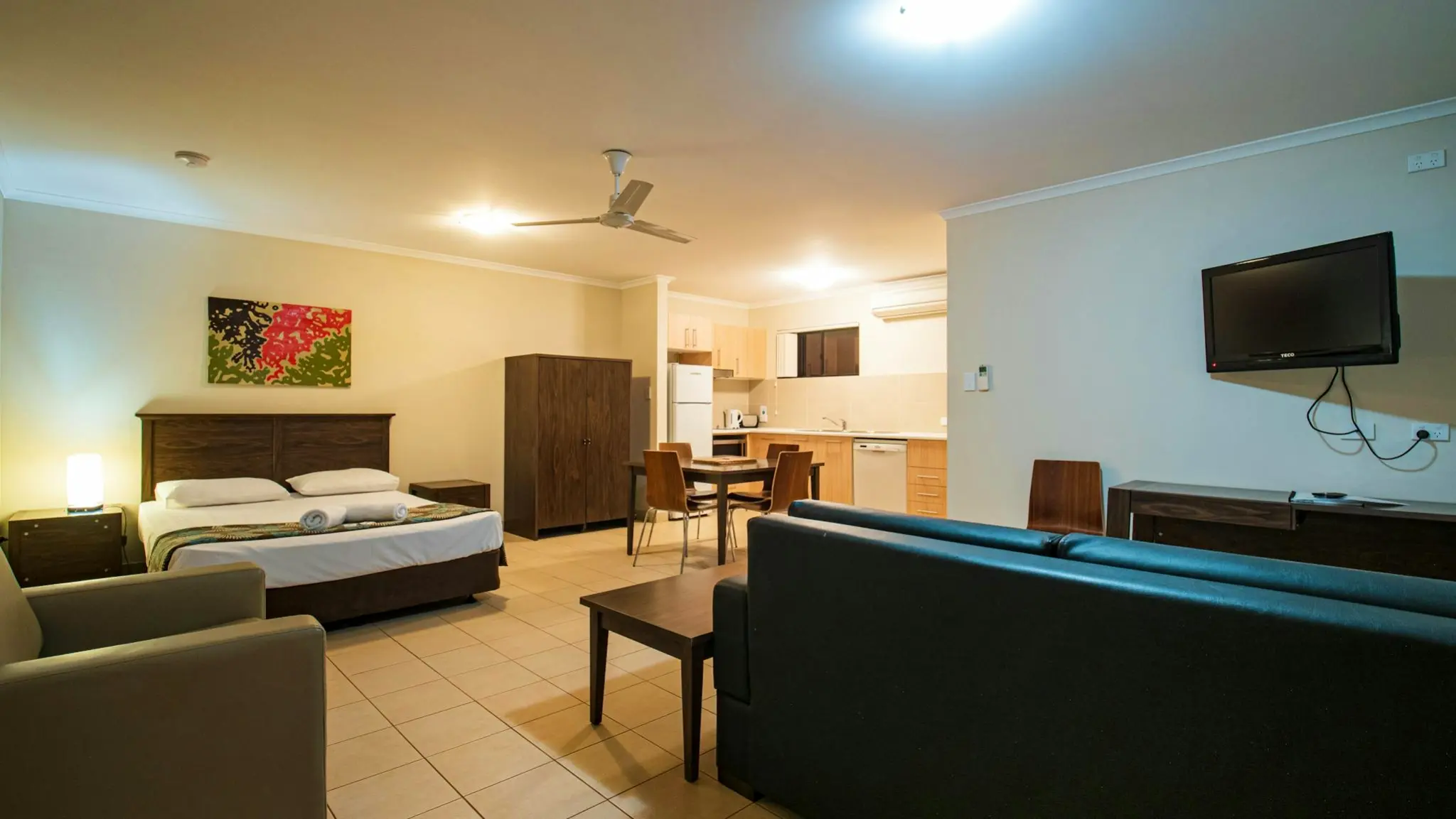 Coochiemudlo_Island_Seminara_Apartments_1