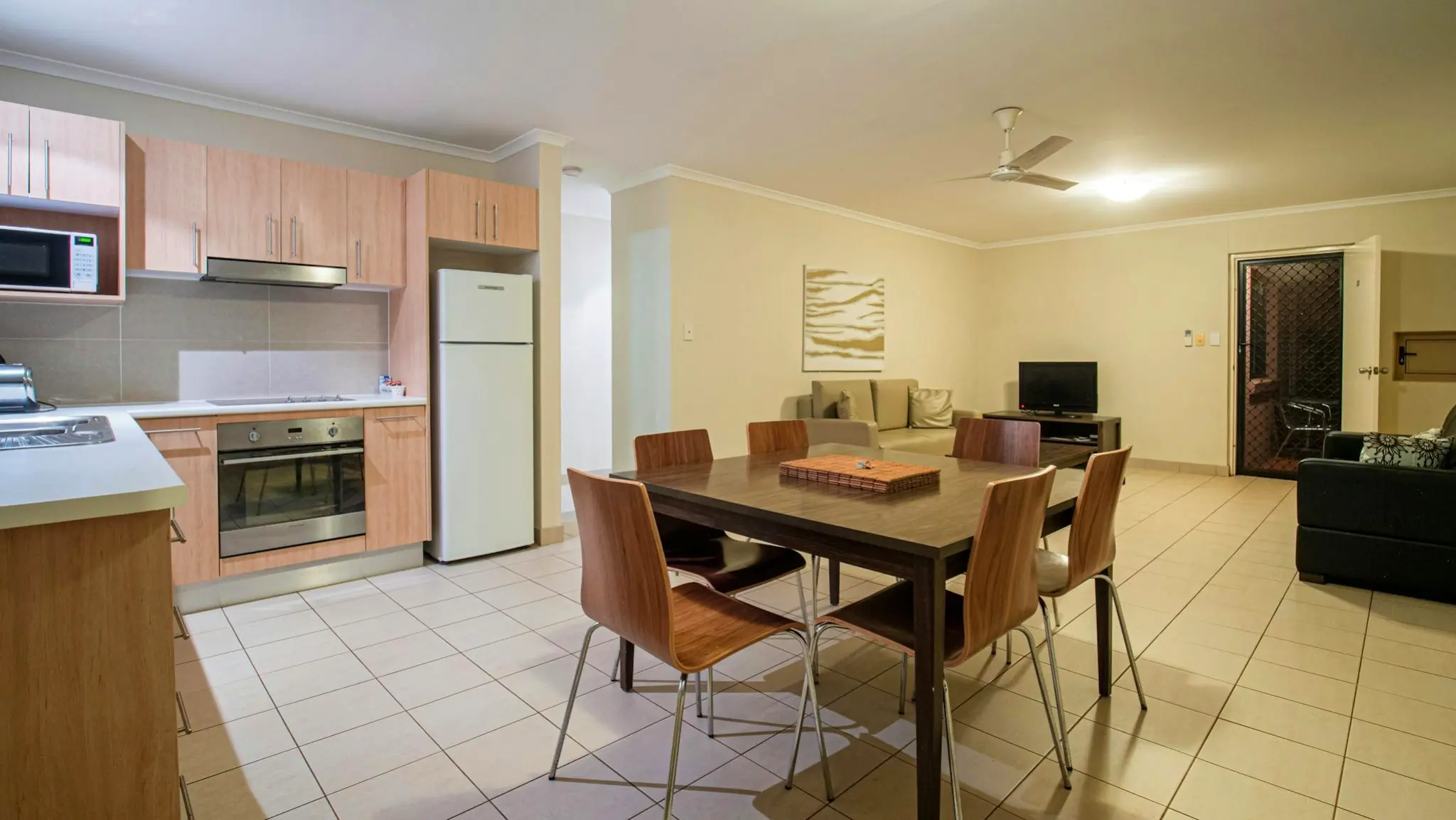 Coochiemudlo_Island_Seminara_Apartments_3