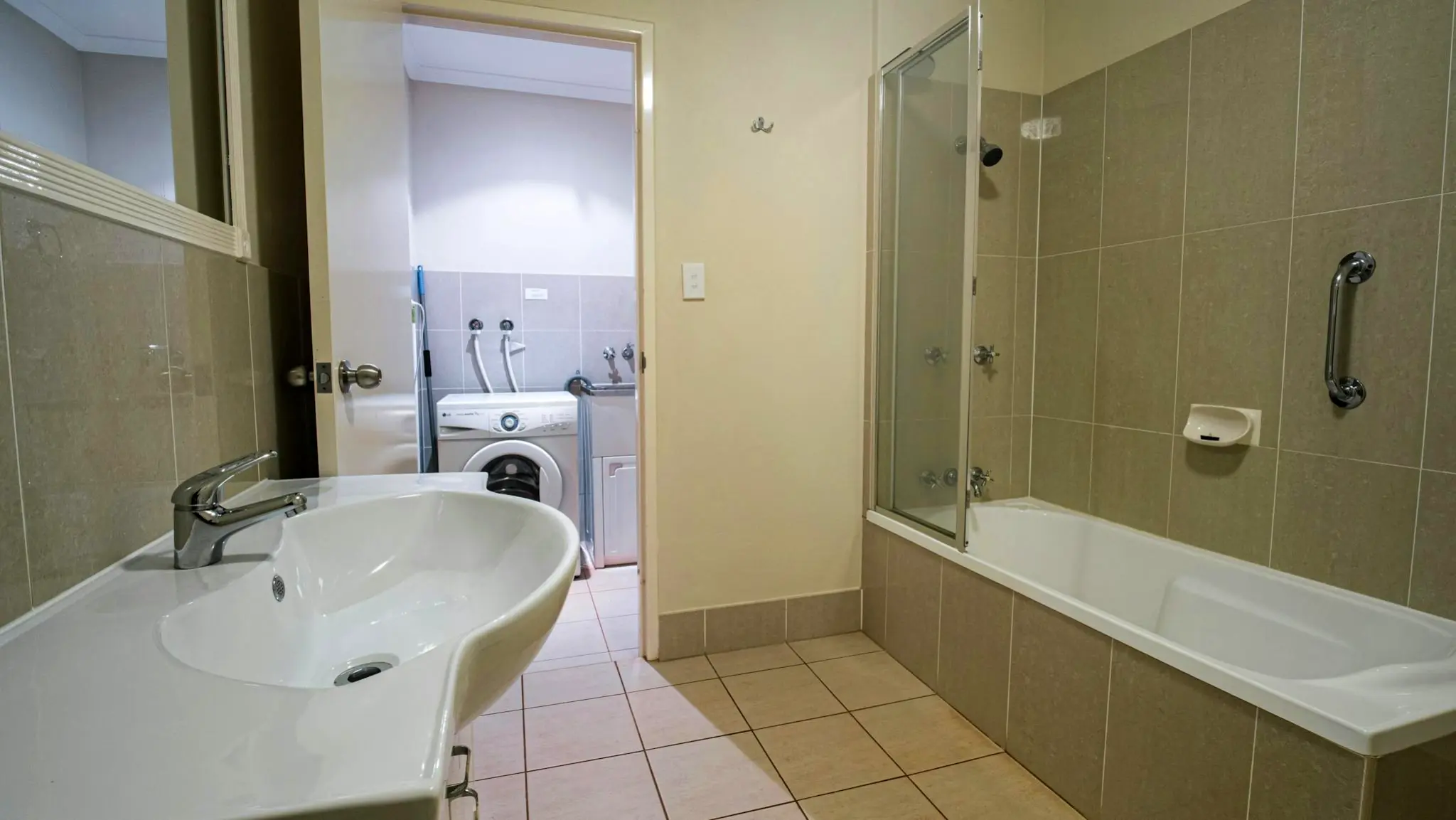 Coochiemudlo_Island_Seminara_Apartments_4