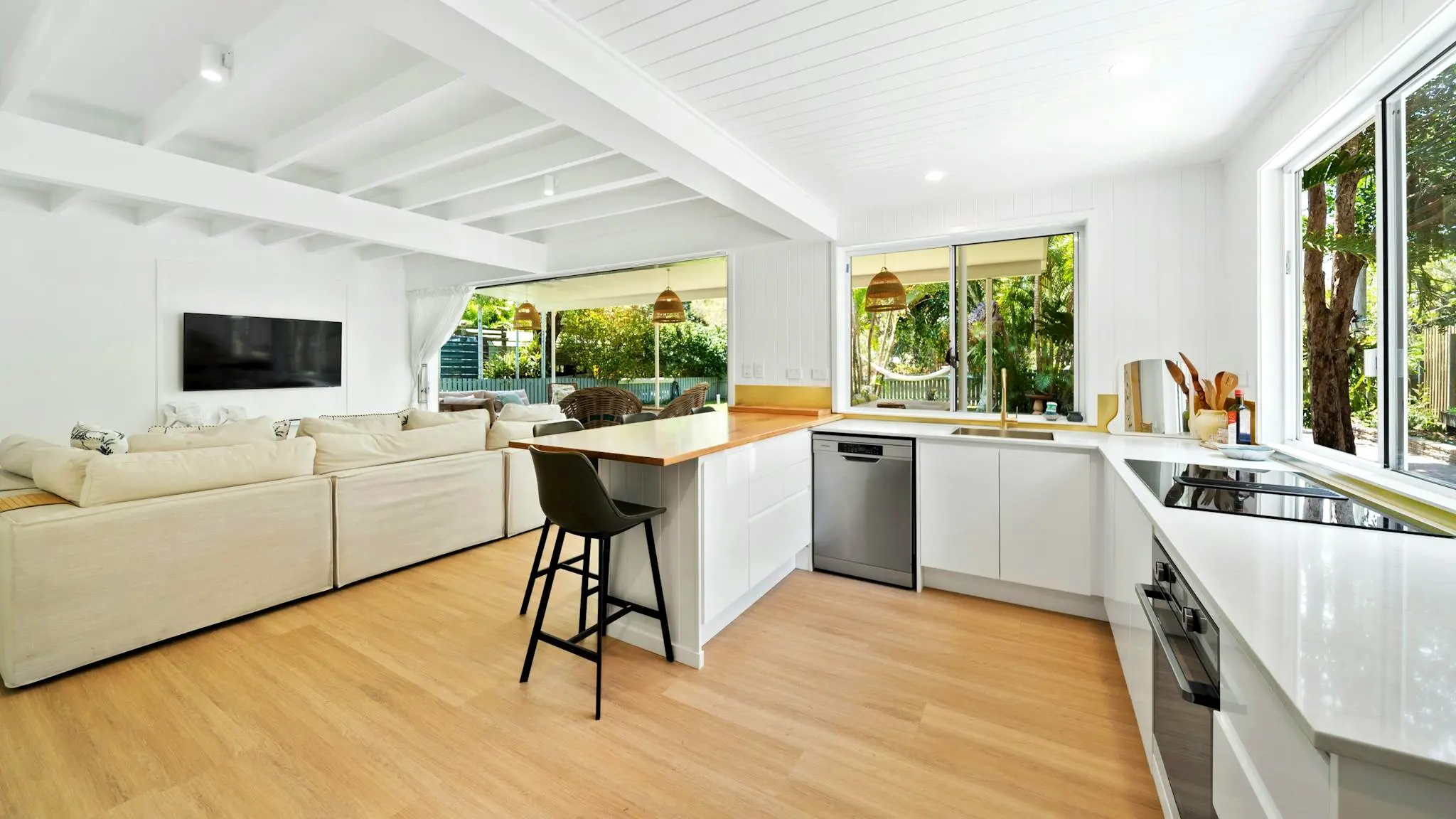 Home_on_Home_7