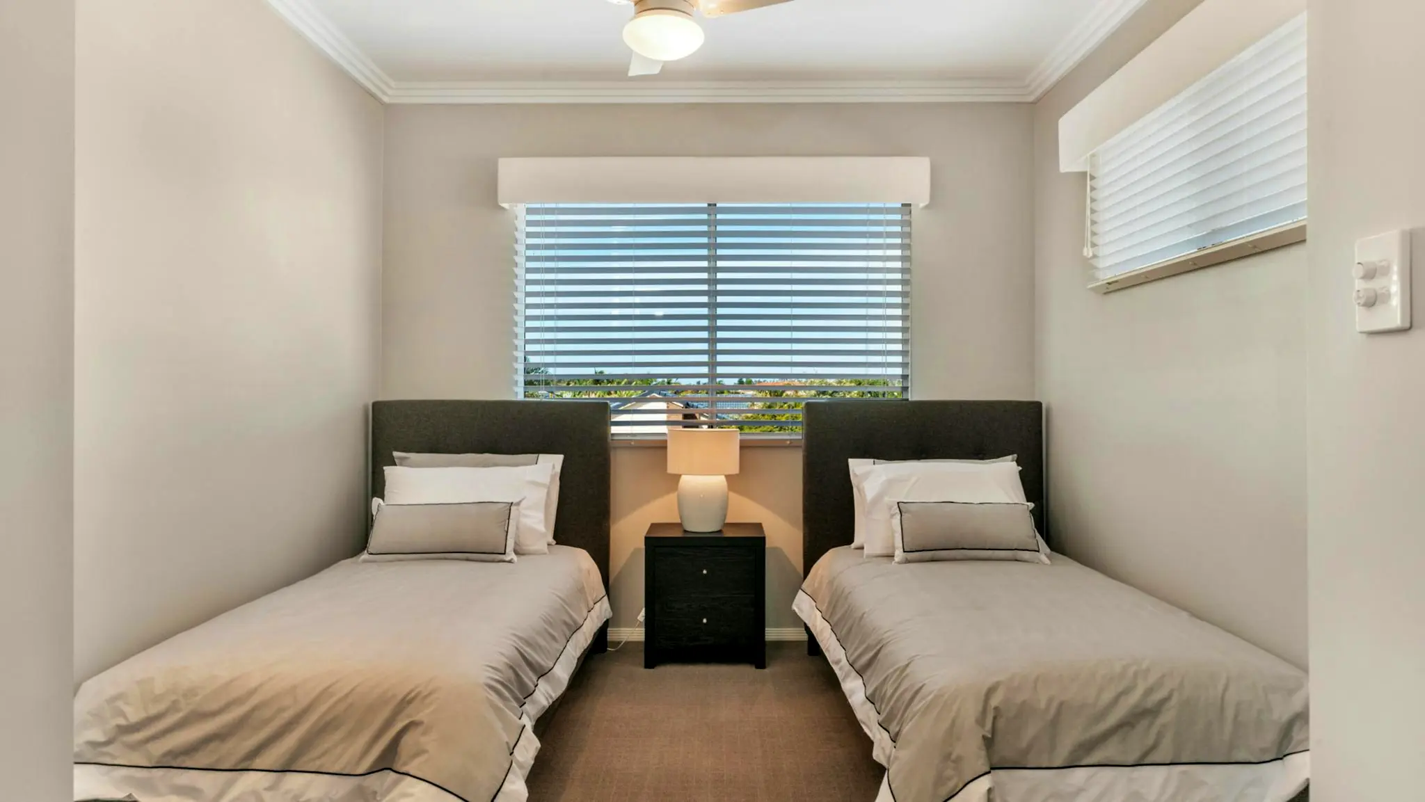 Luxurious_Stays_4