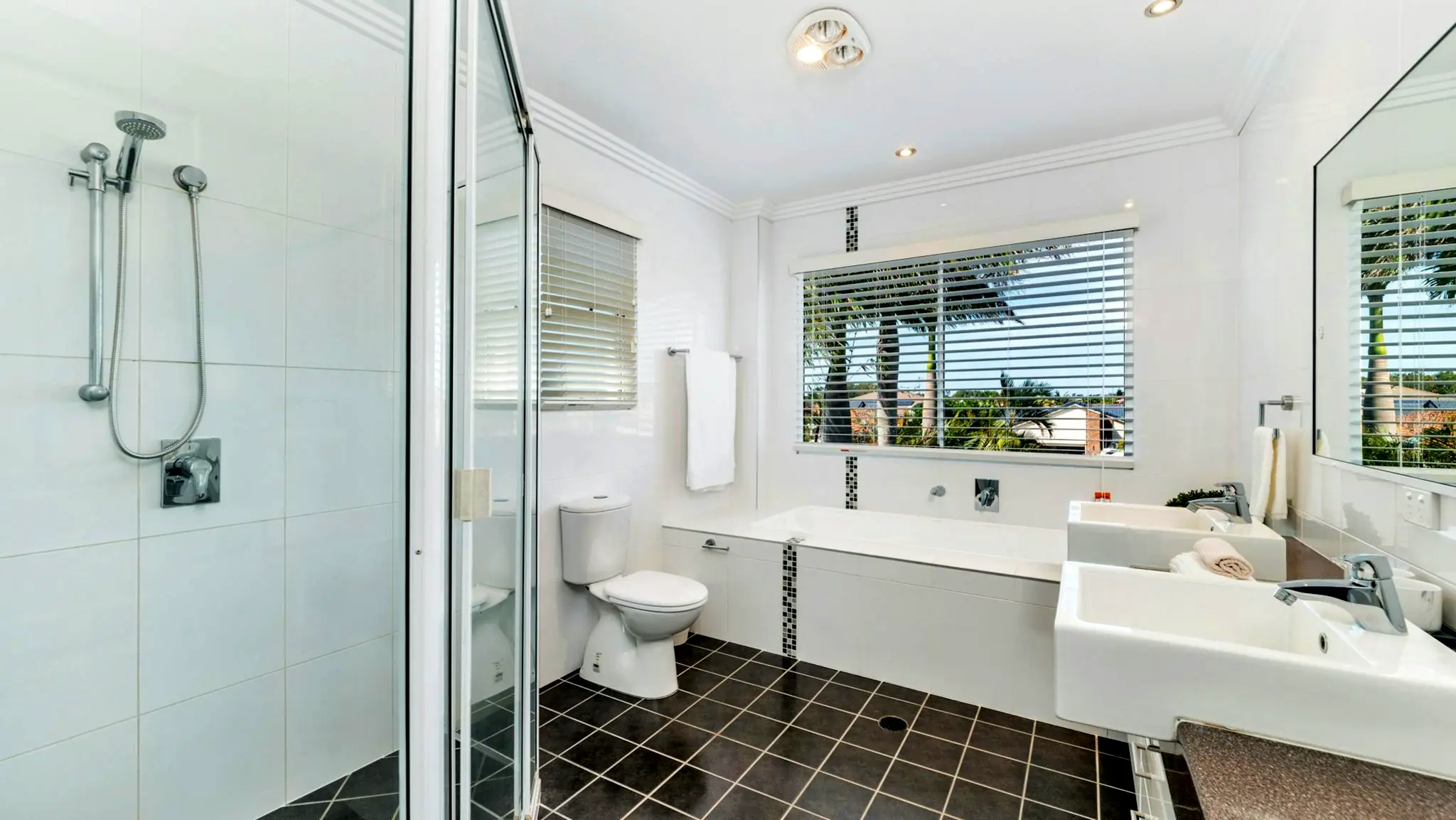 Luxurious_Stays_6
