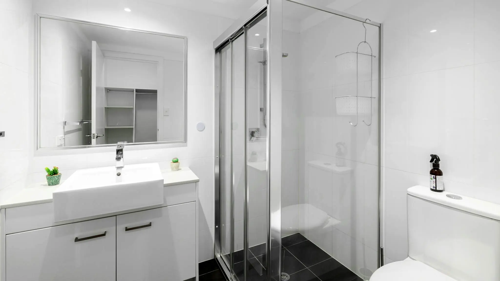 Luxury_Water_Views_1