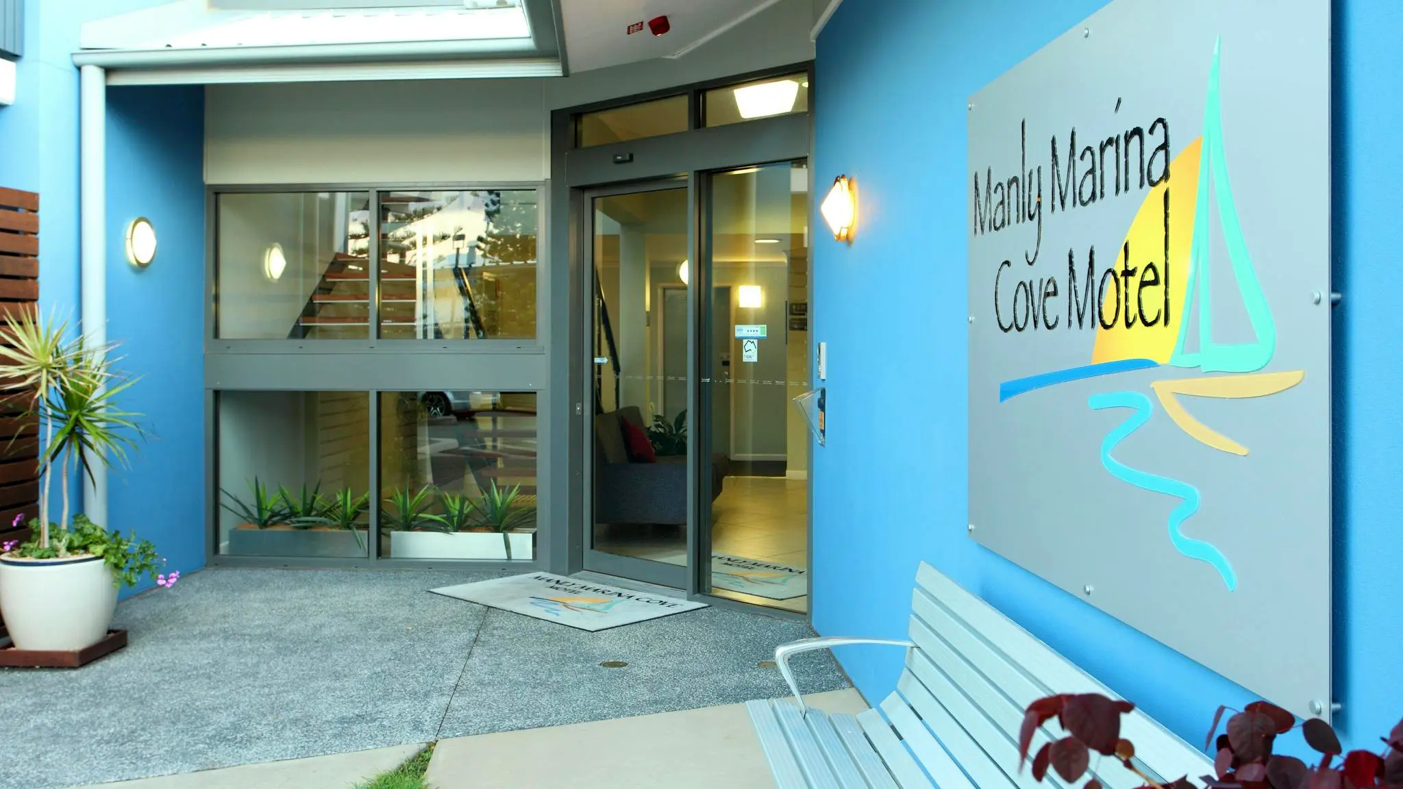 Manly_Marina_Cove_Motel_8