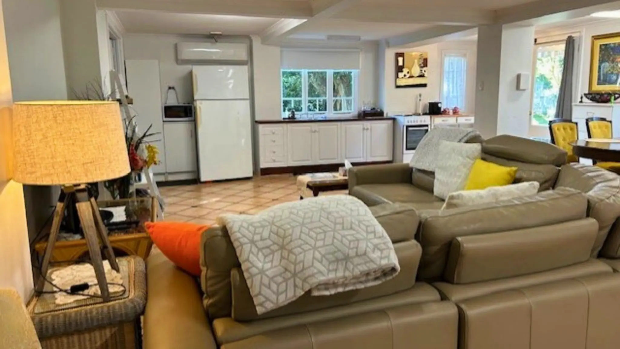Memory_Lane_Accommodation_Magnolia_House_Downstairs_Family_Suite_3