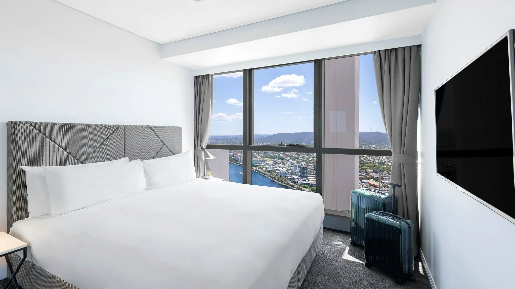 Meriton_Suites_Herschel_Street_Brisbane_1