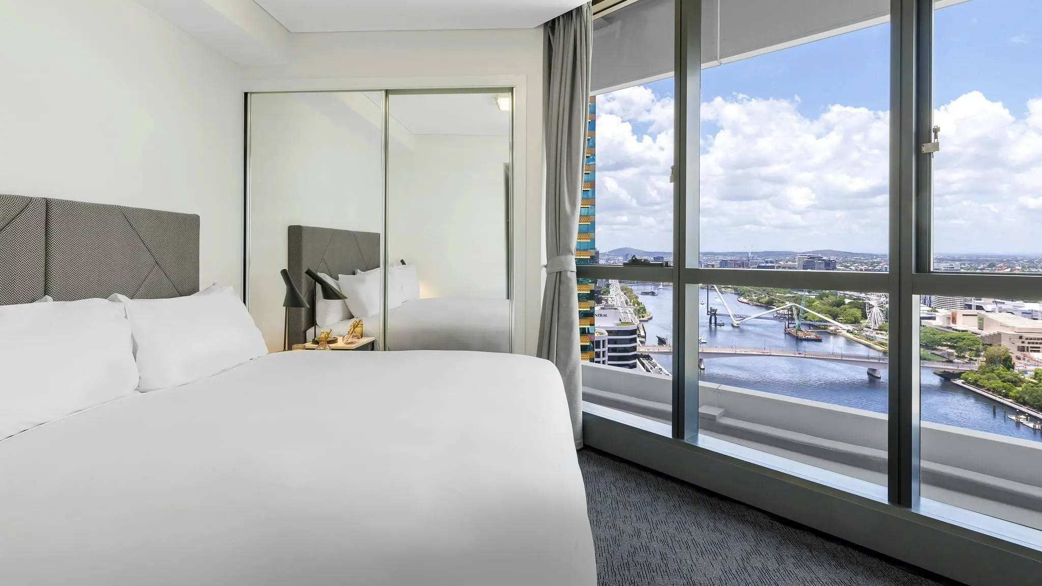Meriton_Suites_Herschel_Street_Brisbane_2