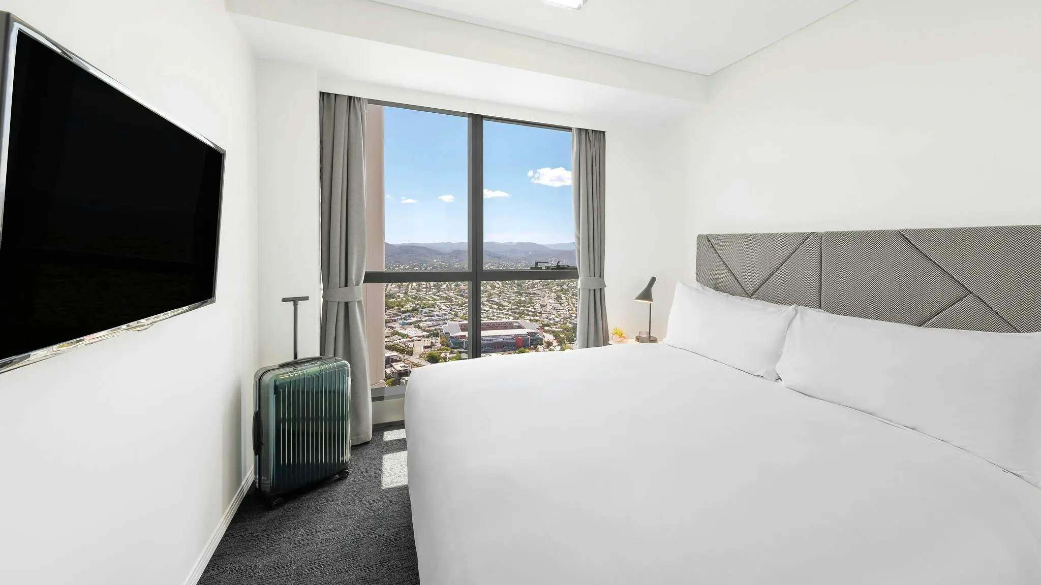 Meriton_Suites_Herschel_Street_Brisbane_9