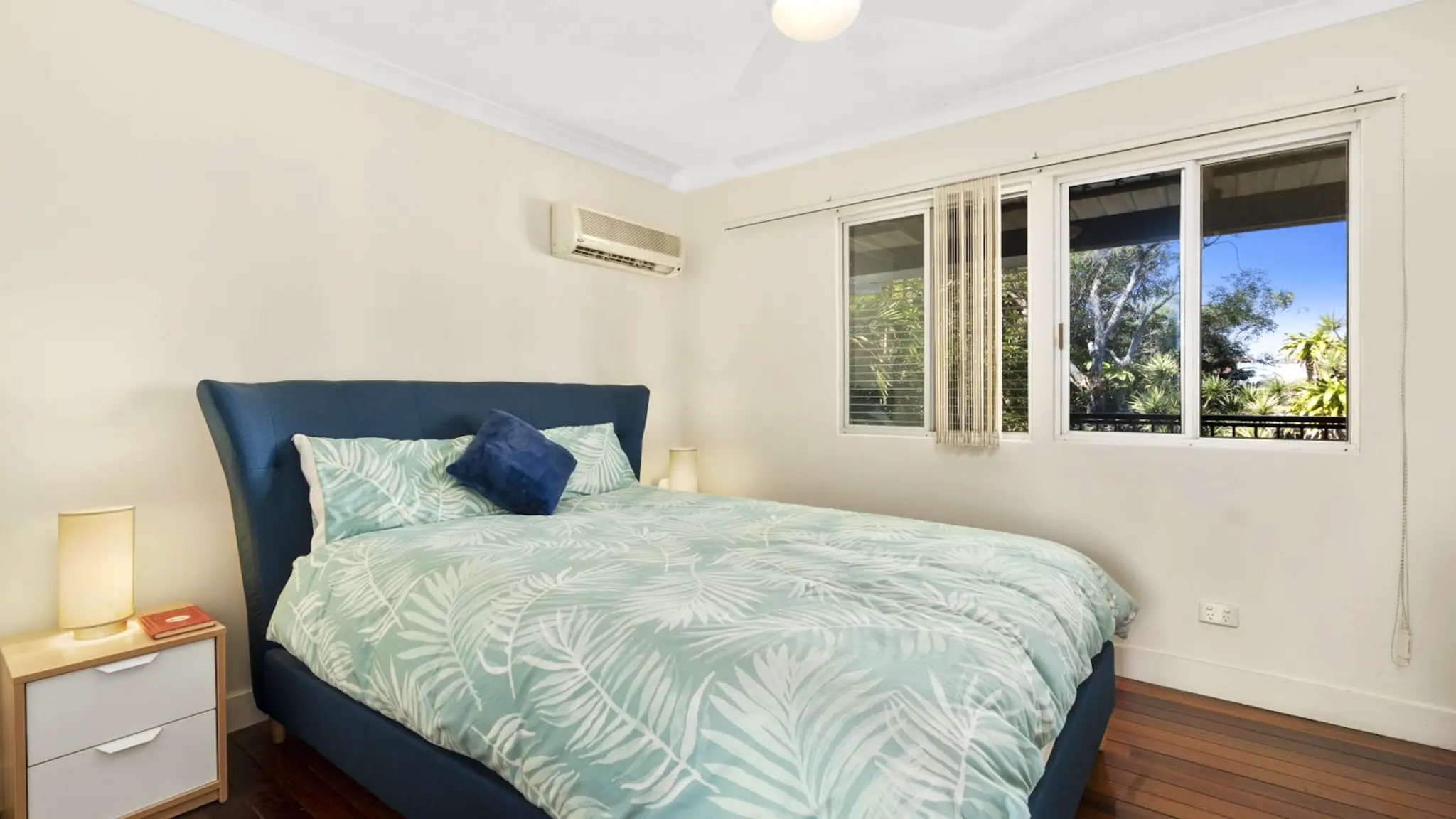 Milly's_Pawfect_Beach_House_8