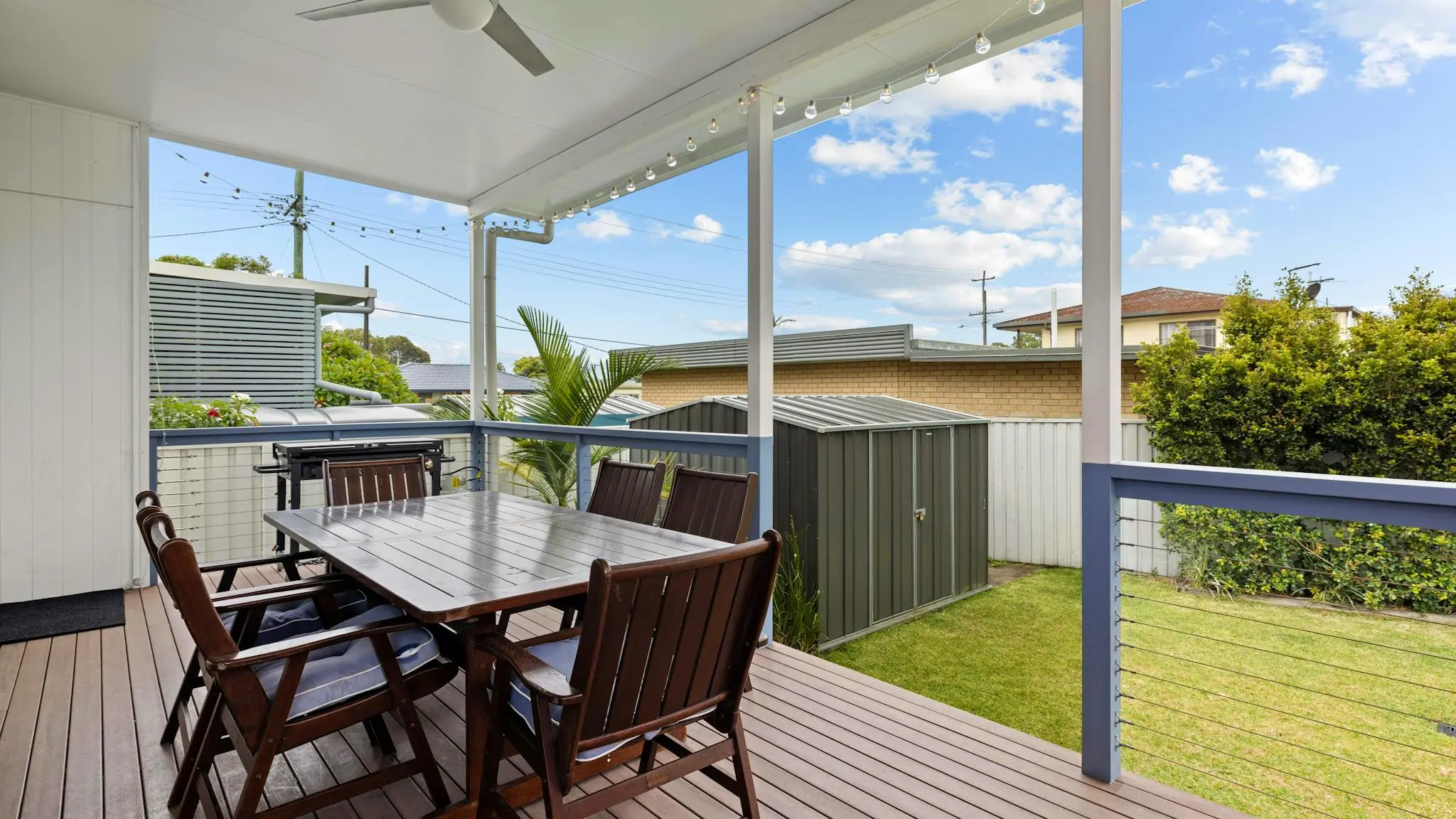 Modern_Pet_Friendly_Family_Retreat_2