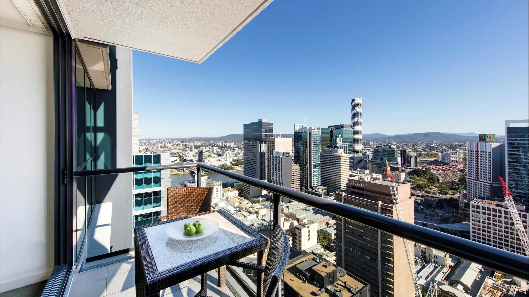 Oaks_Brisbane_on_Charlotte_Suites_2