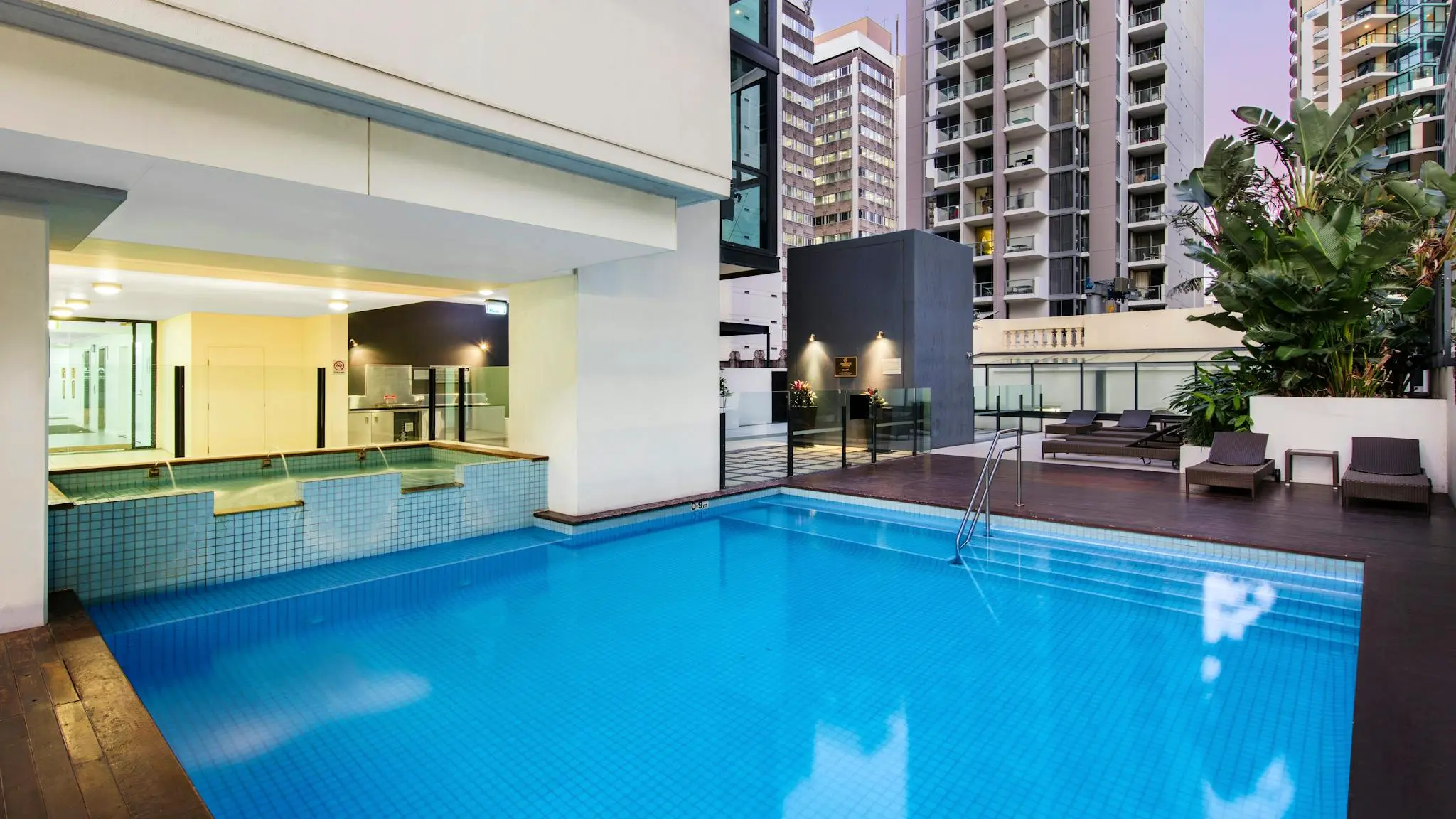 Oaks_Brisbane_on_Charlotte_Suites_3