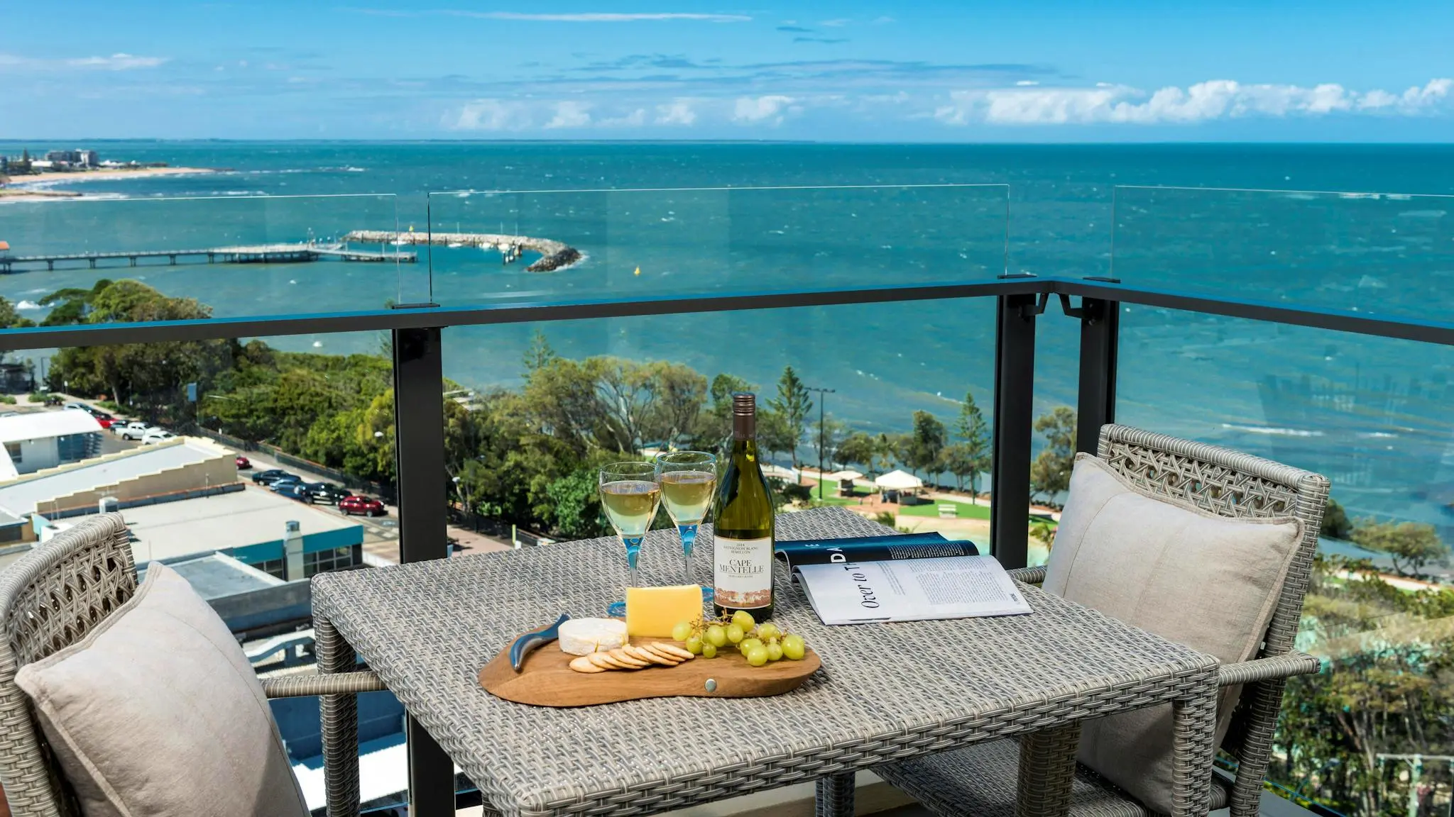 Oaks_Redcliffe_Mon_Komo_Suites_3
