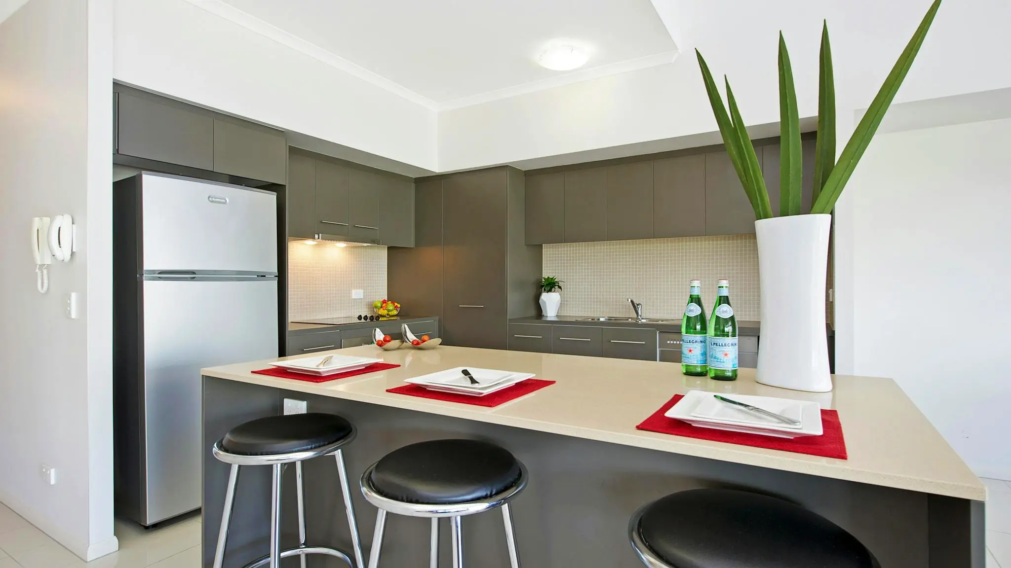 On_the_Bay_Apartments_1