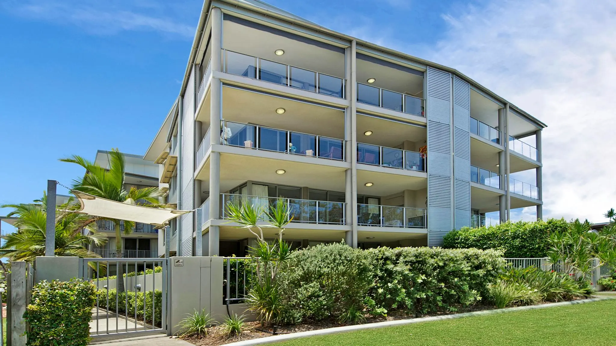 On_the_Bay_Apartments_10