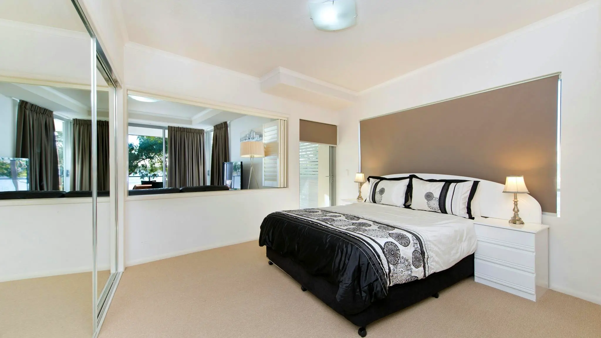 On_the_Bay_Apartments_3