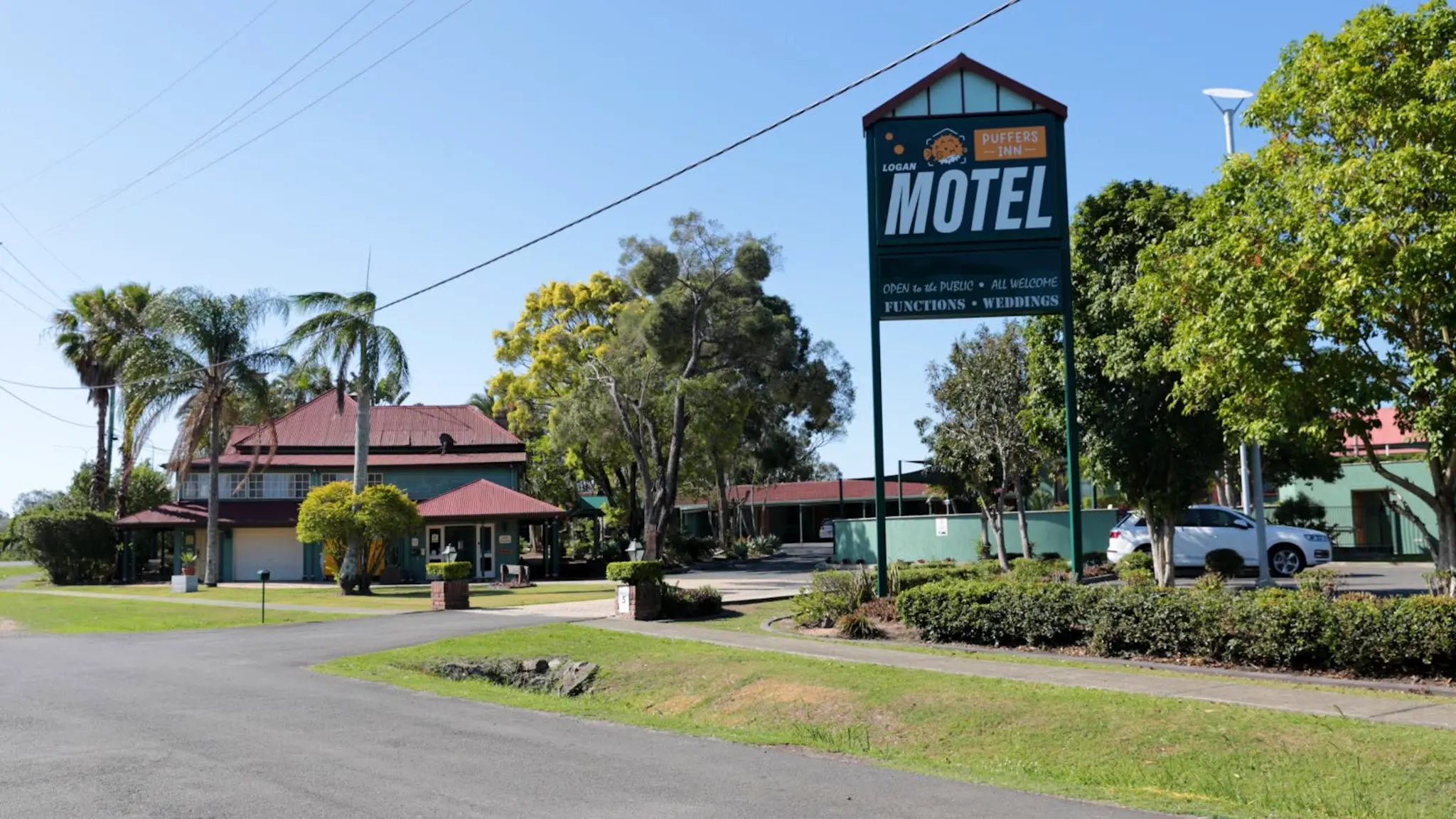 Puffers_Inn_Logan_Motel_1