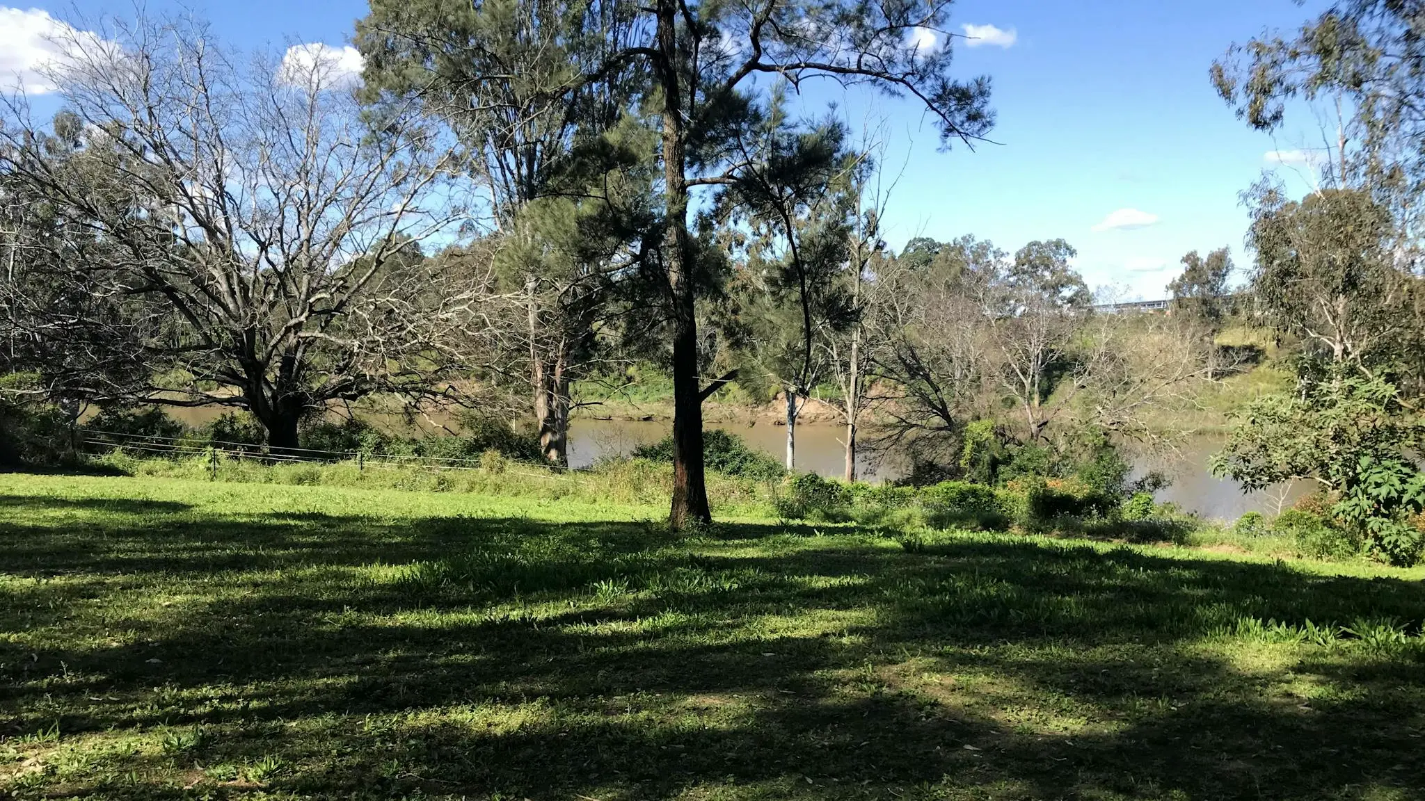 Riverfront_Hobby_Farmstay_3