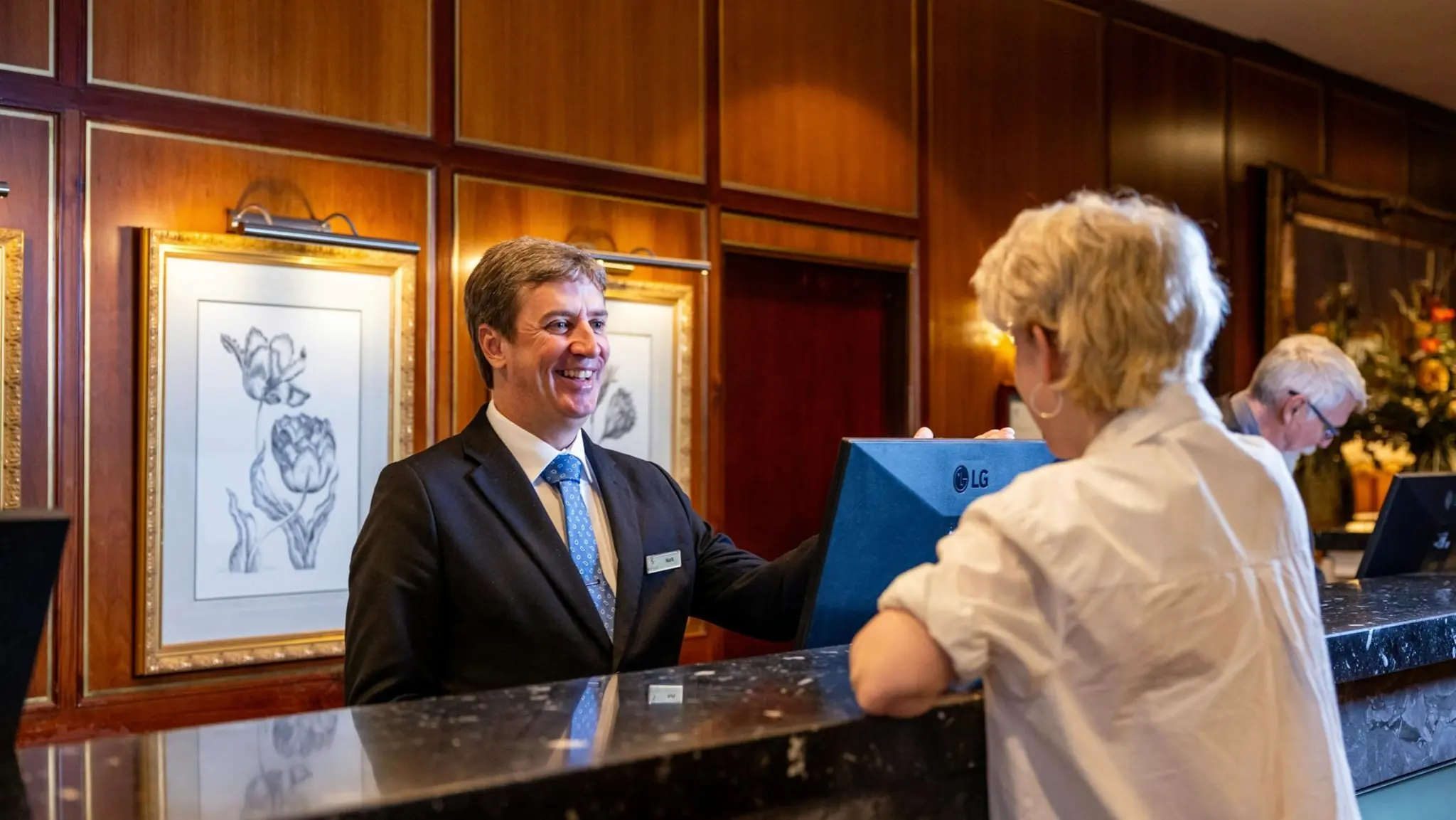 Royal_On_The_Park_Hotel_and_Suites_4