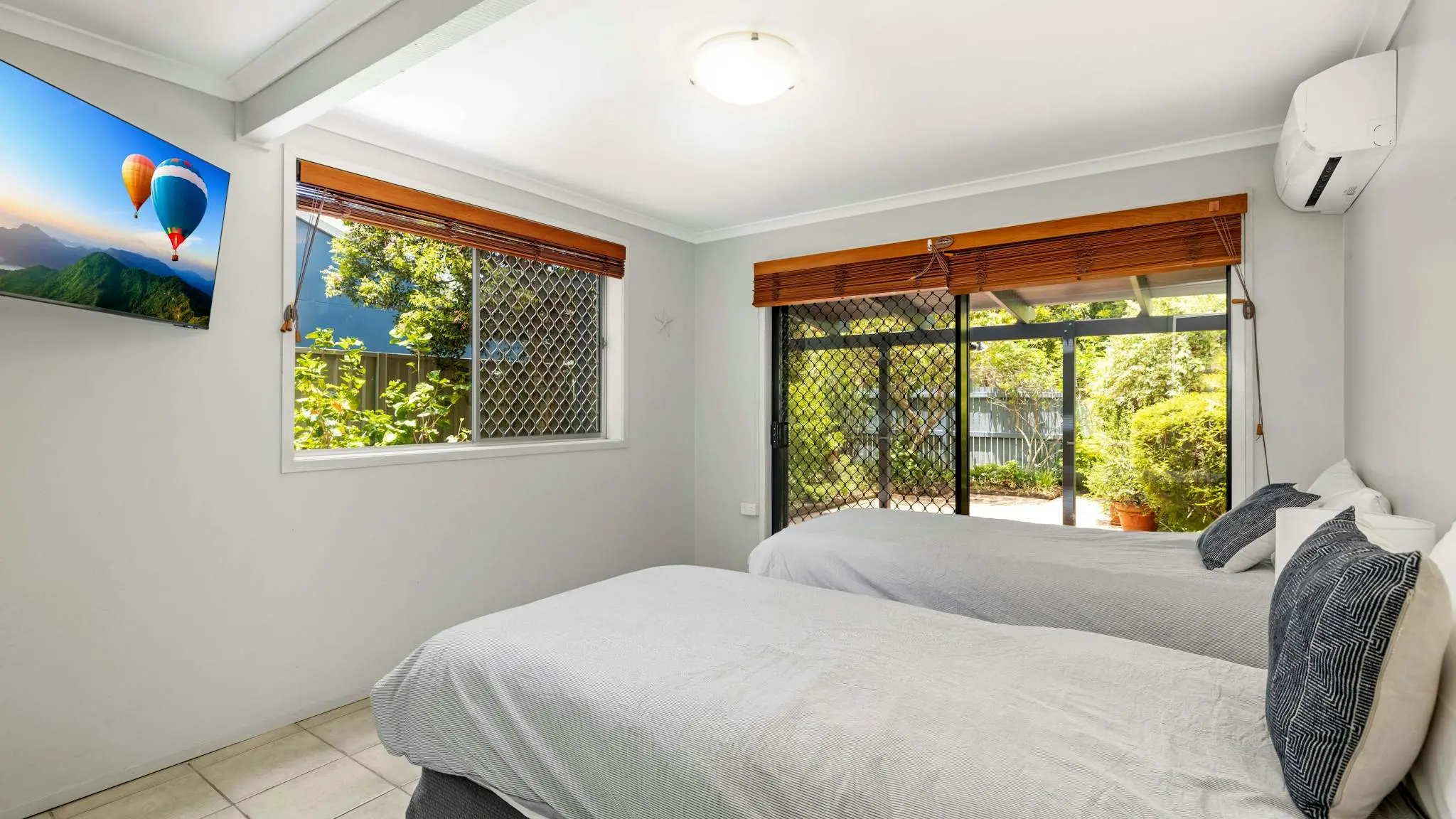 The_Whimsical_Woorim_Beach_House_7