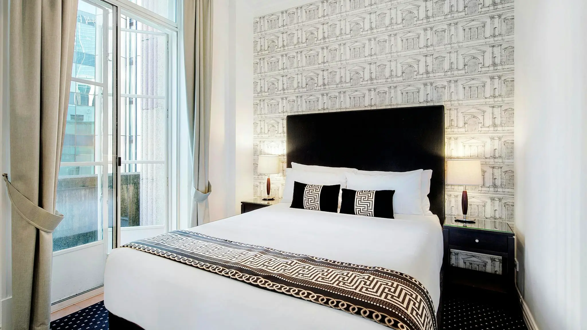 ULTIQA_Rothbury_Hotel_1