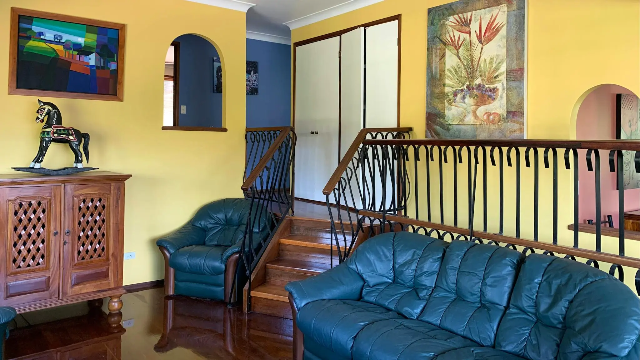 Villa_on_Ferguson_4